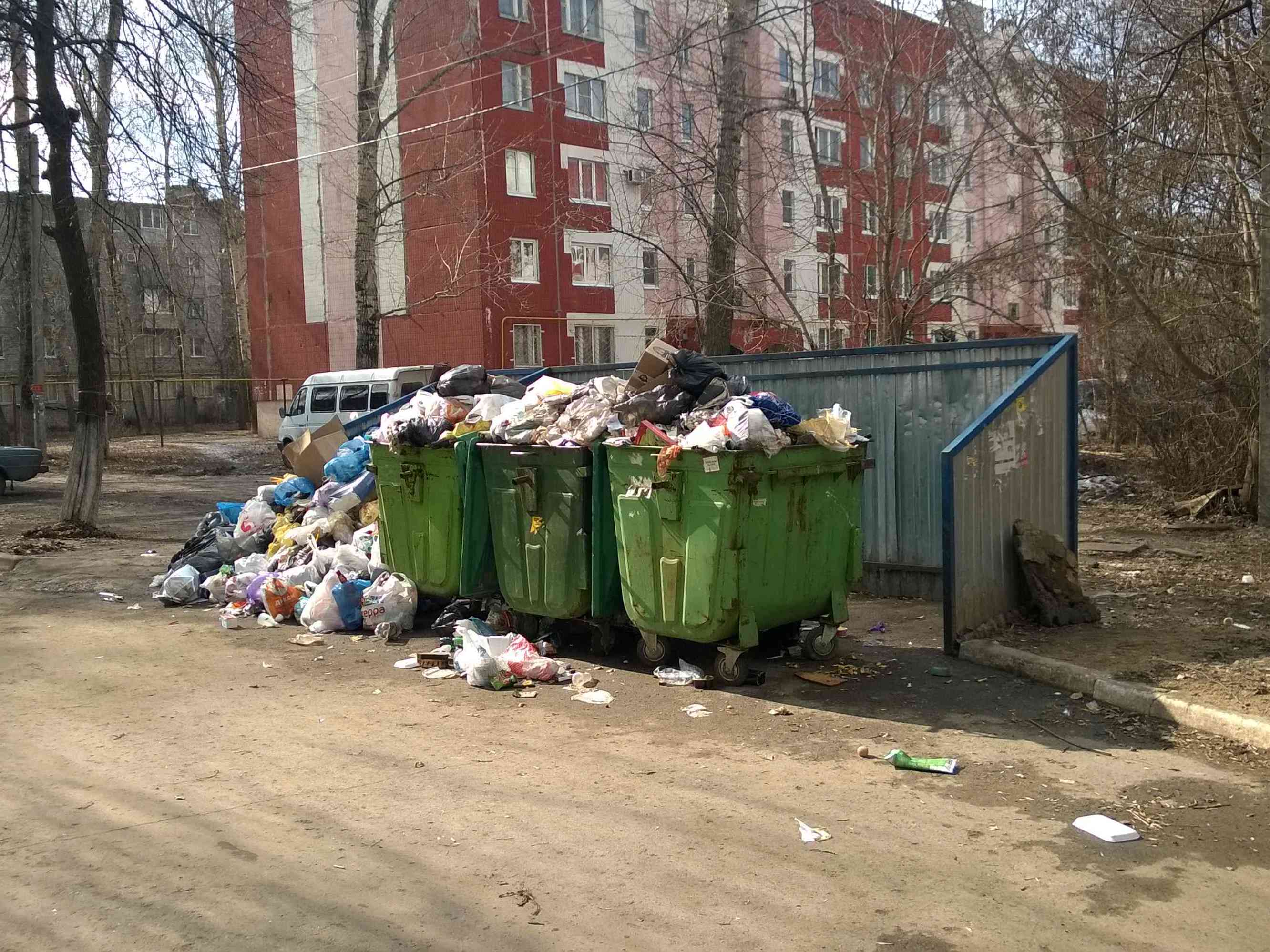Заказать вывоз мусора контейнером в Москве